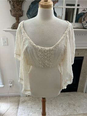 Jen's Pirate Booty Cream Crochet-Trim Cropped Bohemian Top